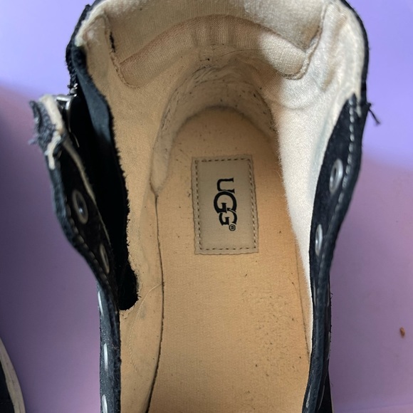 UGG Women’s Black Leather Gradie Trainer Sneakers - Picture 6 of 10